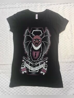 Bring Me The Horizon Black & Mauve Emo Scene Graphic Band Tee Y2K (LIKE-NEW)